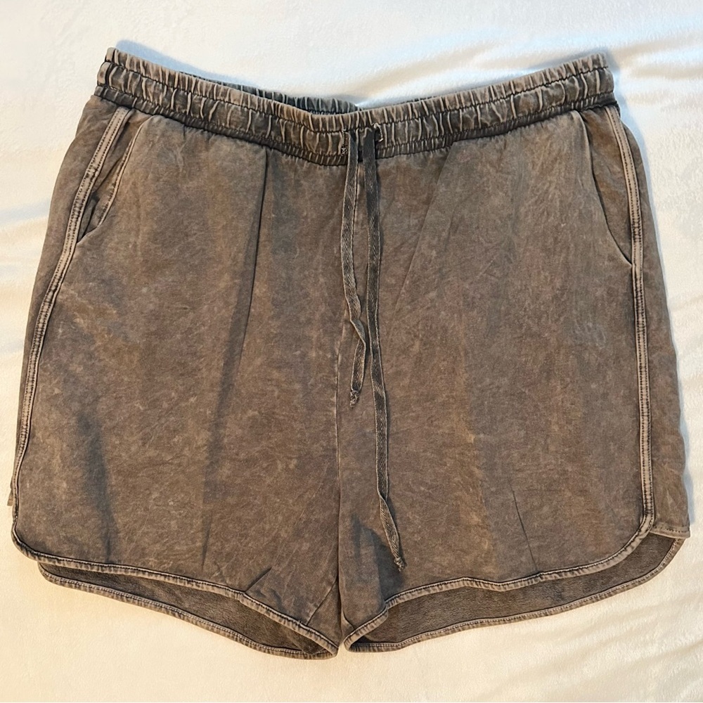 Three Bird Nest Gray Acid Wash Pull On Casual Shorts Women’s Xl Pockets Nwt